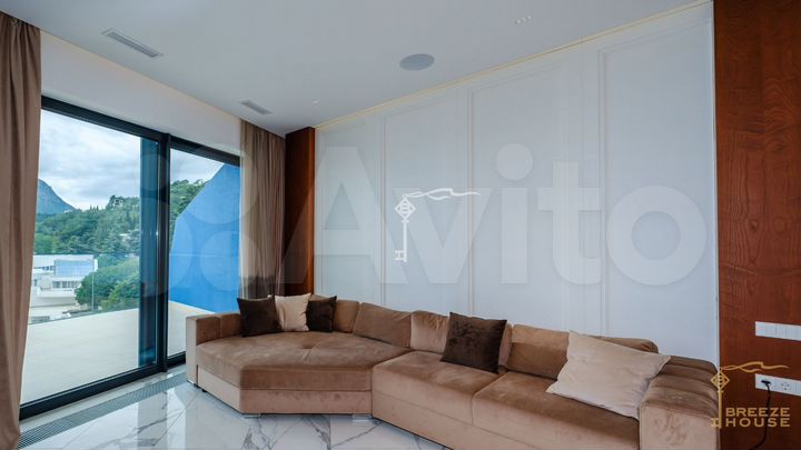 2-к. апартаменты, 159 м², 8/9 эт.