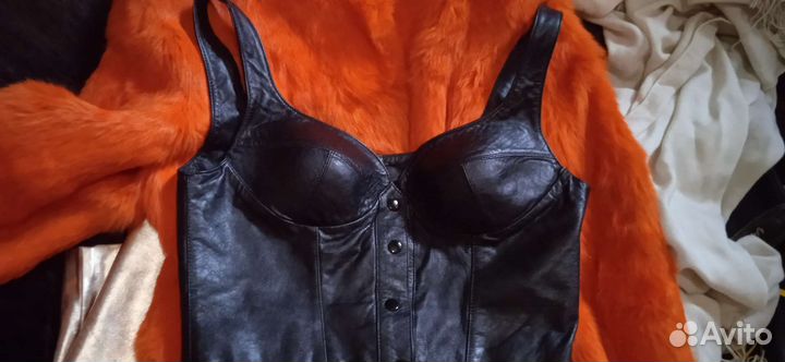 Кожаный топ 46-48 Italia