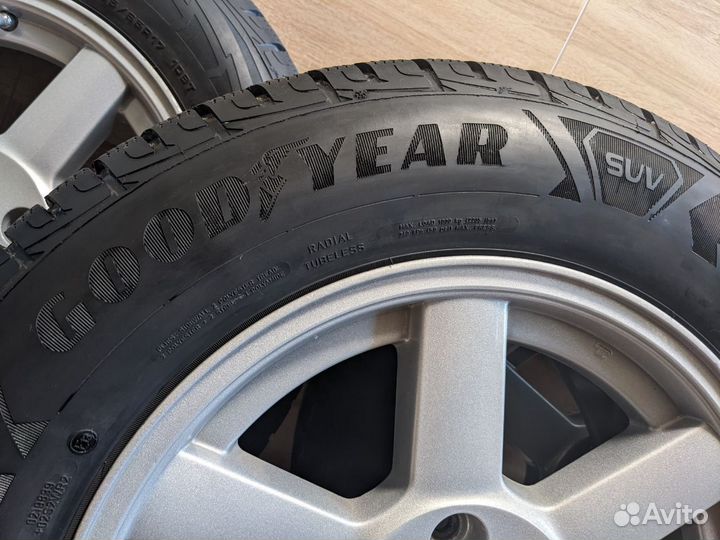 R17 Goodyear UltraGrip Ice SUV Gen-1 235/65, PCD 5x114.3 DIA 71.5