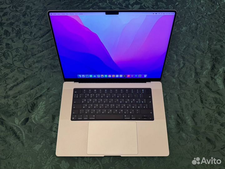 Apple MacBook Pro M1 16