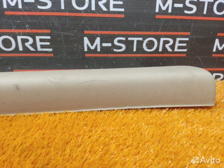 Обшивка стойки передняя правая Mercedes-Benz