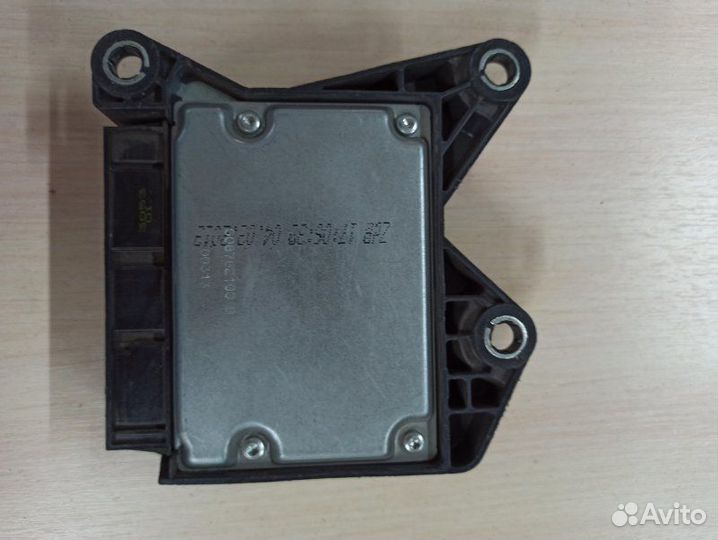 Блок управления аирбаг Peugeot 408 5-дверный седан