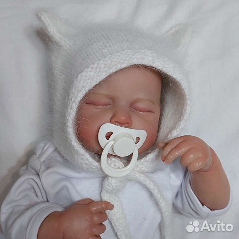 Чепчик с ушкам из пуха норки на 3-6 месяцев