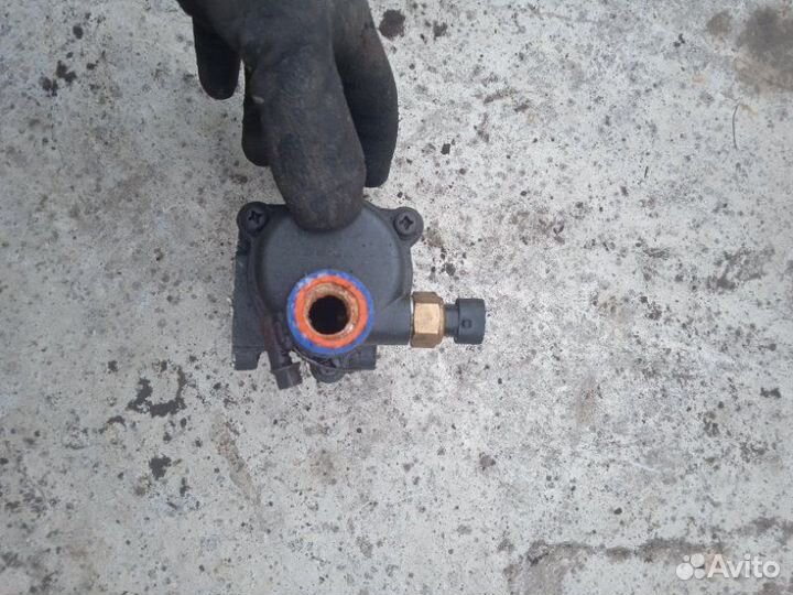 Корпус термостата Лада 2112