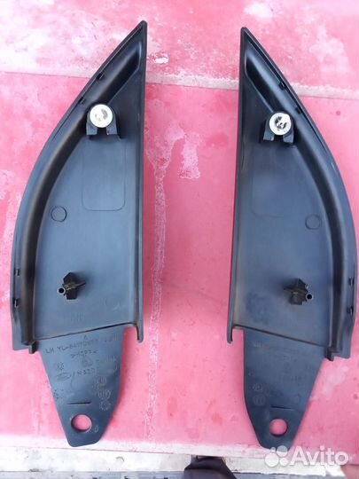 Комплект передних накладок зеркал Ford 