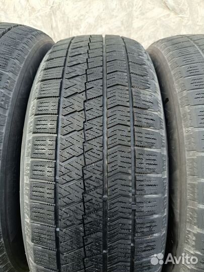 Bridgestone Blizzak VRX2 185/60 R15 84Q