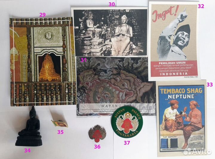 Значки и пины, открытки, статуэтки из разных стран