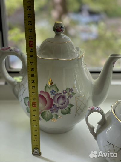 Чайник, сахарница, вазочки фарфор Сысерть СССР