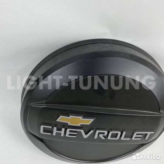 Колпак запасного колеса на Chevrolet Niva