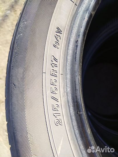 Yokohama BluEarth E70 215/55 R17 94