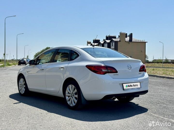 Opel Astra 1.4 AT, 2013, 107 500 км