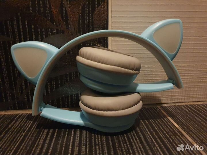 Светящиеся наушники с кошачьими ушками