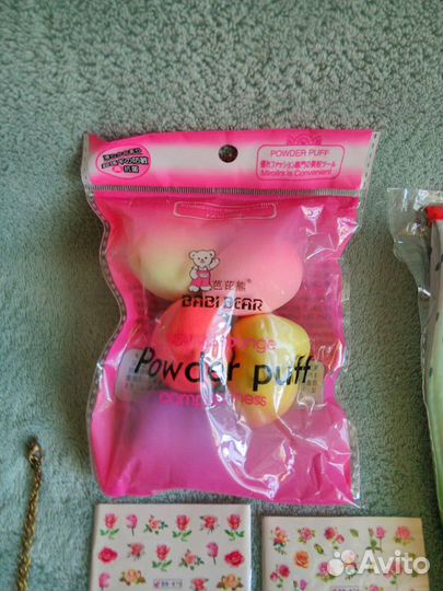 Для маникюра, макияжа кисти и слайдеры