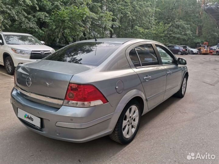 Opel Astra 1.8 AT, 2012, 290 000 км