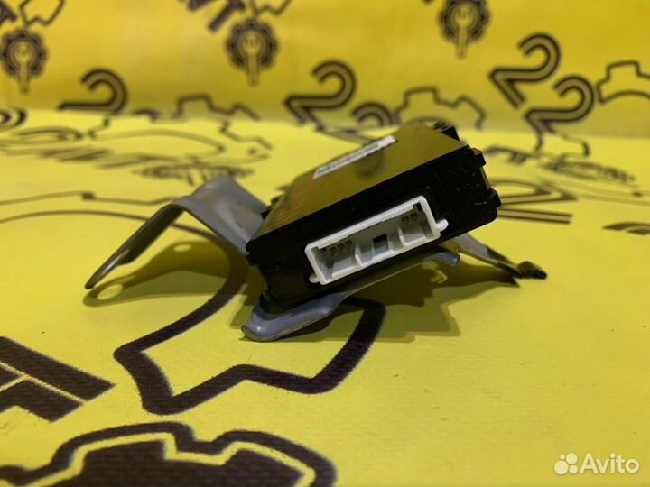 Блок управления бортовой электросетью Lexus Gs430