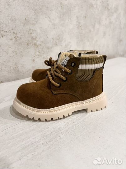 Продам ботинки