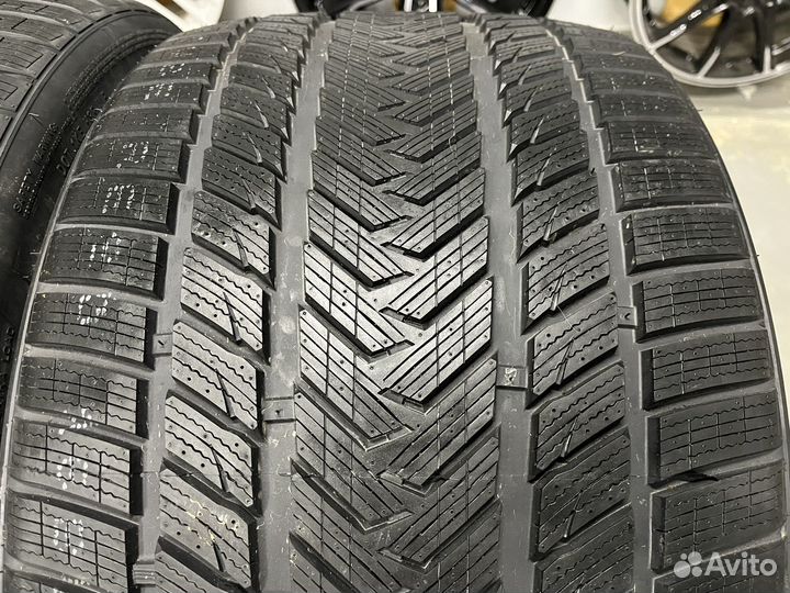 Gripmax SureGrip Pro Winter 295/30 R22 и 335/25 R22 103V