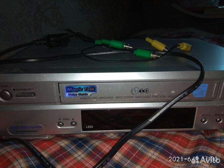 Видеомагнитофон