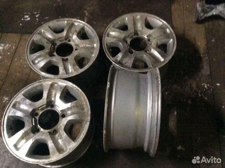 Toyota Land Cruiser 100 1998-2007 Диски колесные