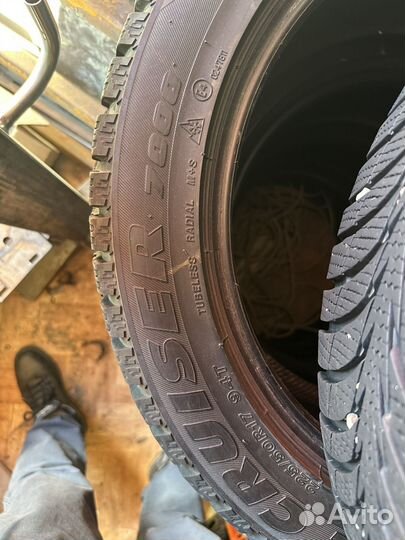 Bridgestone Ice Cruiser 7000 225/50 R17