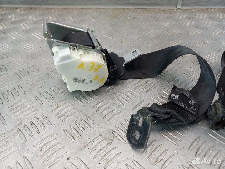 Ремень безопасности задний Ford Focus 3 1.6 pnda