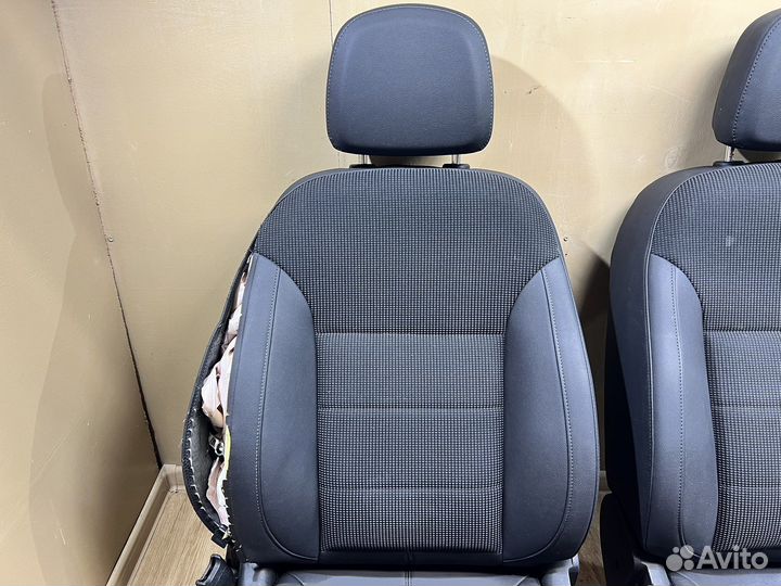 Передние сидения Opel Insignia 2008-2017г. 2шт