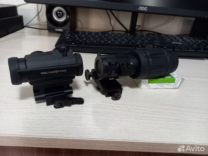 Коллиматорный прицел с магнифером