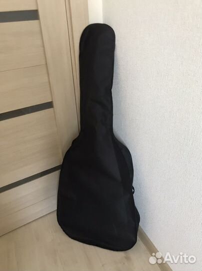 Акустическая гитара