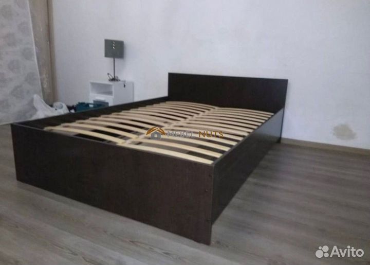 Кровать двуспальная 160 200
