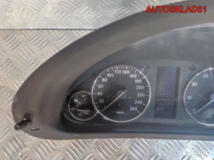 Панель приборов Mercedes Benz W203 A2035400348