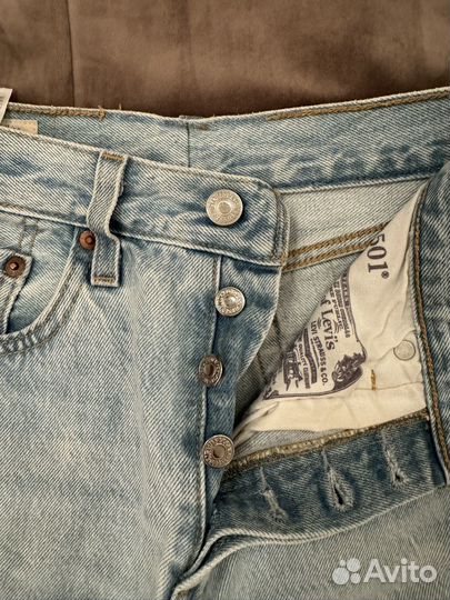 Джинсы levis