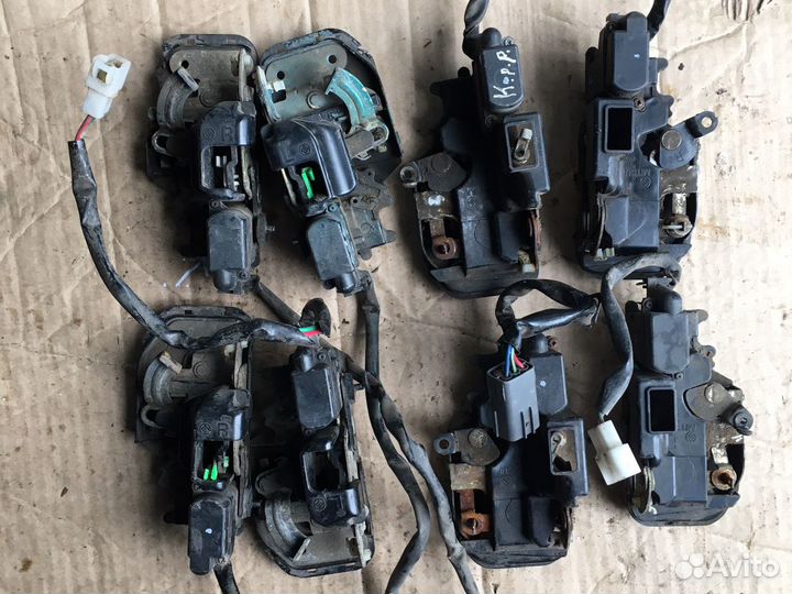 Замок двери Mazda 626 GE 91-97 гг