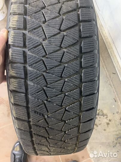 Bridgestone Blizzak DM-V2 225/65 R17