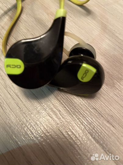 Беспроводные наушники qcy