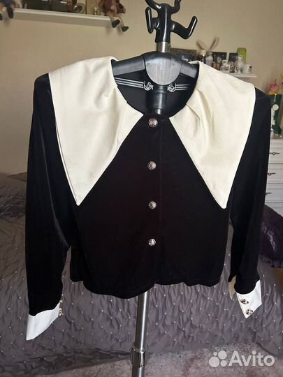 Женская рубашка с большим воротником old money