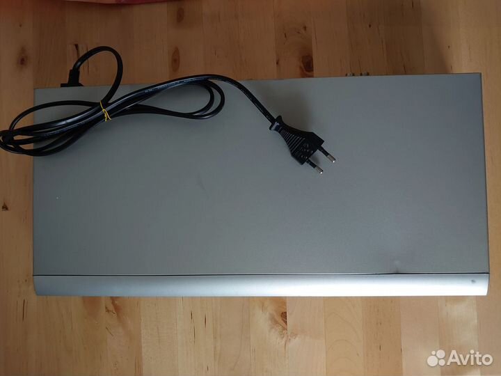 DVD плейер Toshiba SD-140esra