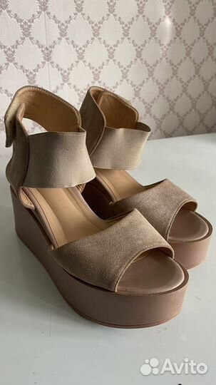 Босоножки 39