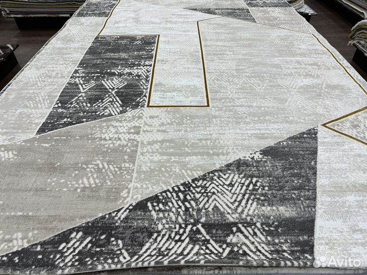 Ковер новый 2.4х3.4