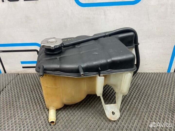 Бачок расширительный Jeep Grand Cherokee 3 WH 2005