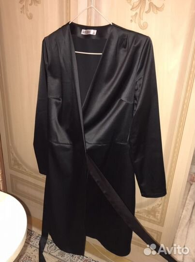 Атласное платье