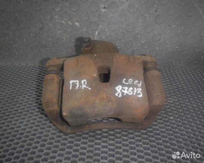 Kia Ceed 2 Суппорт передний правый