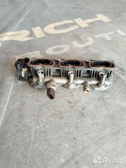 Коллектор впускной Audi A6 C6 CCA 2010