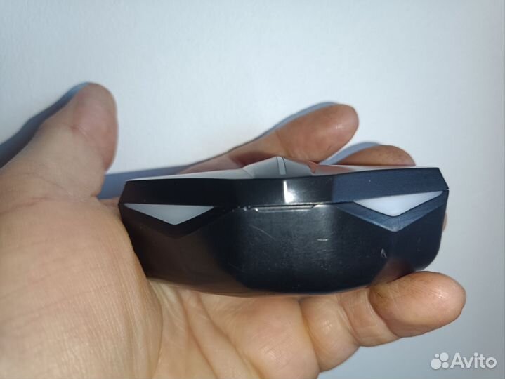 Кейс от беспроводных наушников QC1