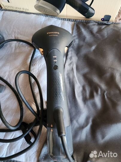 Ручной отпариватель Philips STH7060/80