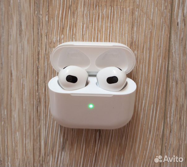 Наушники AirPods 3 с чехлом и коробкой