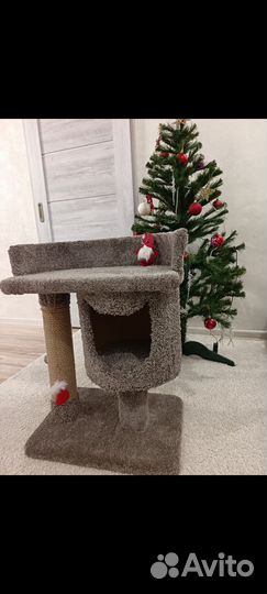 Кошачий домик с когтеточкой