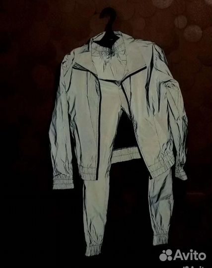 Спортивный костюм для девушки