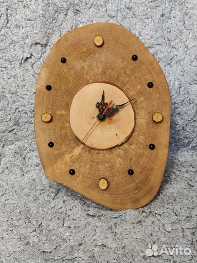 Часы из спила дерева
