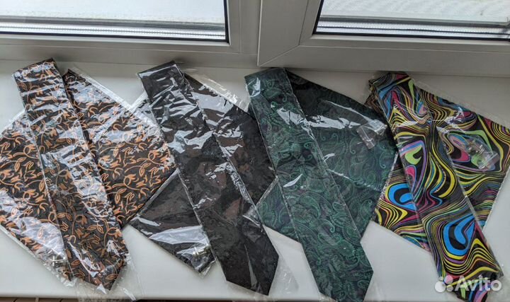 Комплект: галстук+платок (новое)