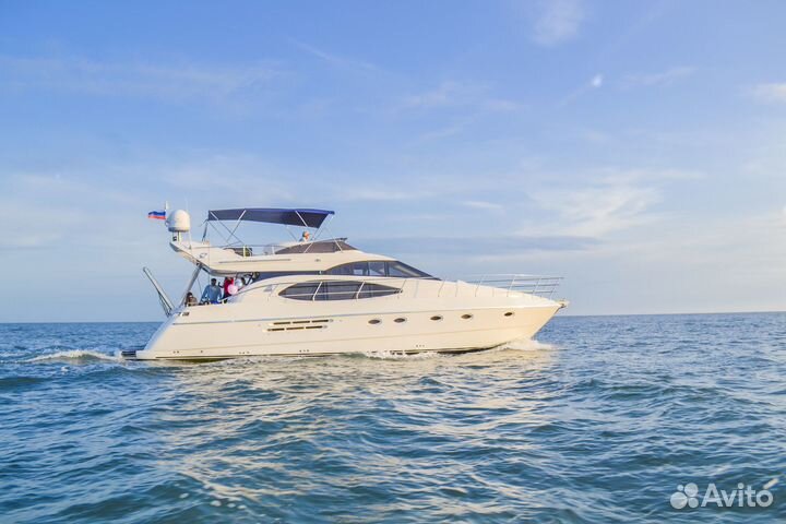 Аренда итальянской яхты Азимут